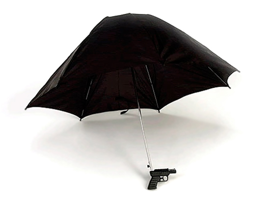 зонт с водным пистолетом